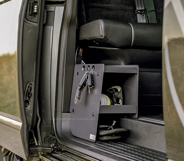 Preview: Schuhaufbewahrung shoeBOXX für VW T5/T6/T6.1, Beifahrerseite