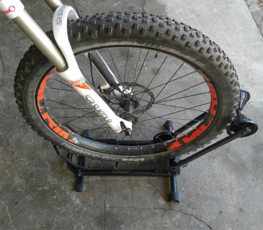 Fahrradständer für E-Bikes mit breiten Reifen 5"