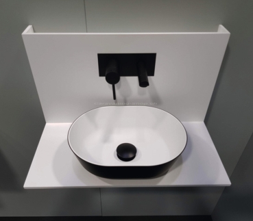 Ovales Waschbecken aus Oritech