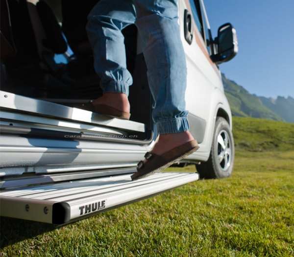 Thule Slide-Out Step V18 12V 700