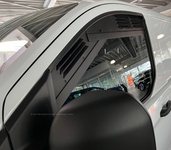 Lüftungsgitter für Fahrerhaus Ford V710 ab 10/2023