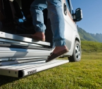 Thule Slide-Out Step V18 12V 700